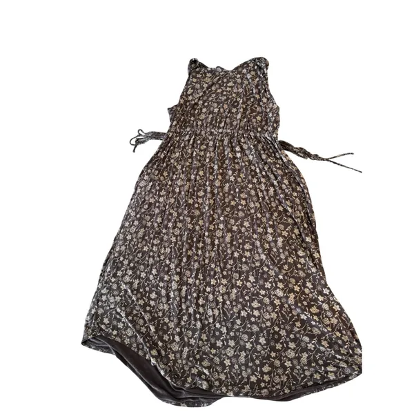 Sonoma Maternity V-Neck Empire Waist Midi Dress and Isabel Maternity top - Image 5
