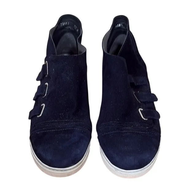 Stuart Weitzman Navy Blue Suede Triple‎ Strap Sneakers Women's 9.5 M 73188 - Image 2