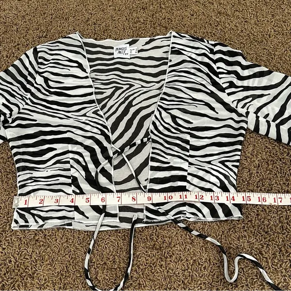 Princess Polly size 4 zebra top - Image 8