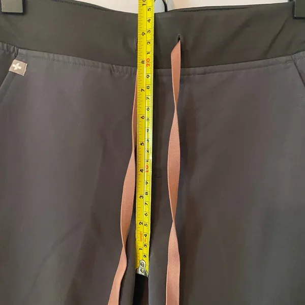 FIGS Charcoal Gray Zamora Jogger Scrub Pants Uniform Women's size Small Petite - Image 7