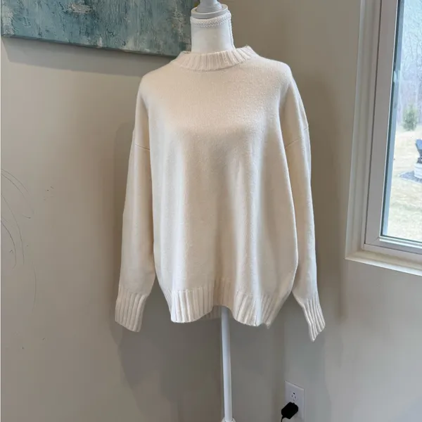 LOFT Women’s size xs Cream Crewneck Sweater soft and cozy - Image 2