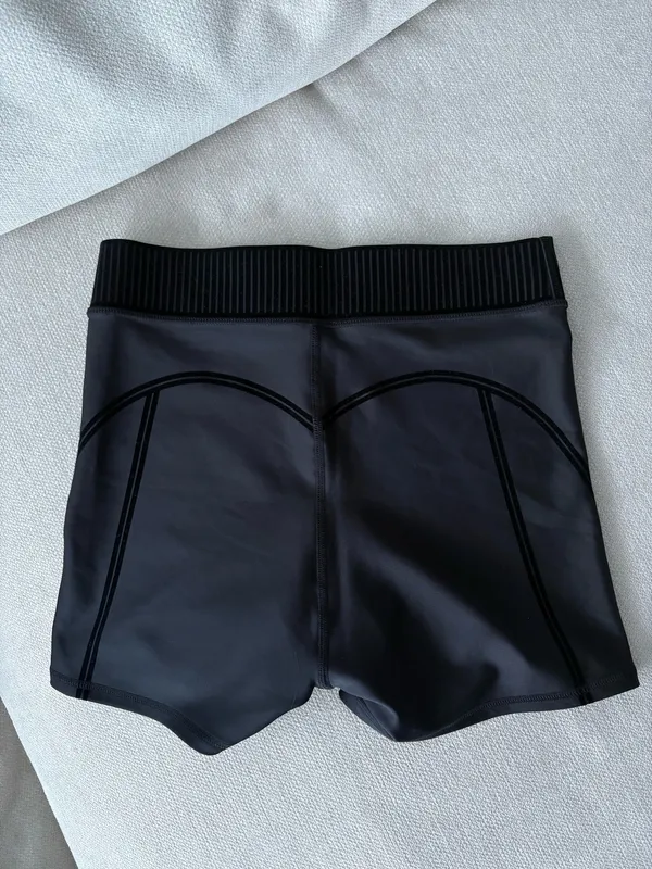 Alo Airlift High-Waist Line Up Shorts - Image 3
