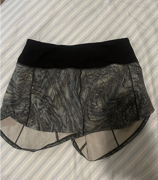 Lululemon Speed Up Mid-Rise 4" Shorts Lined - Image 2