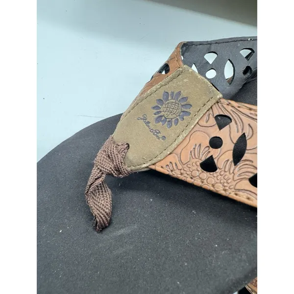 Yellow Box Shanda Sandals Womens 7.5 Brown Leather Flower Die Cut Straps - Image 5