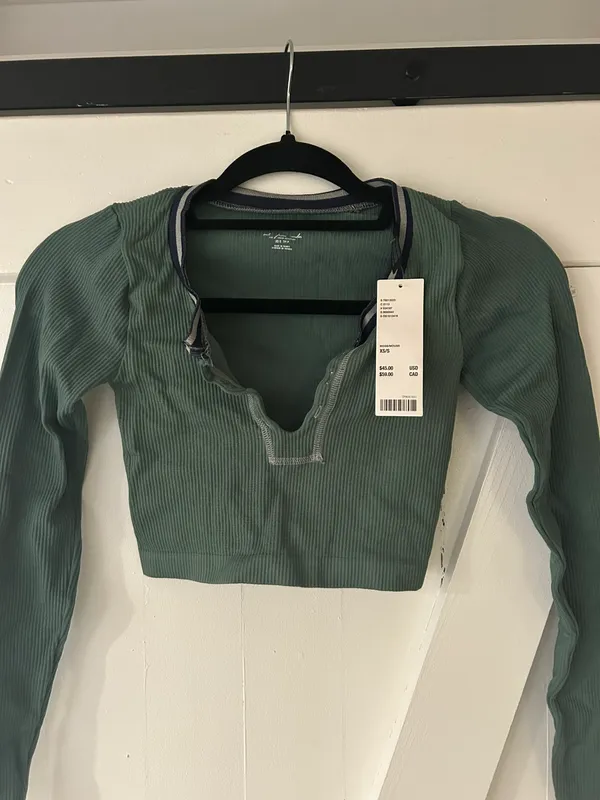 Urban Outfitters Go For Gold Seamless Long Sleeve Top - Image 2