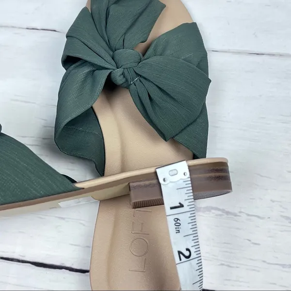 LOFT Women's Green Bow Style Sandals Sz 7 - Image 5