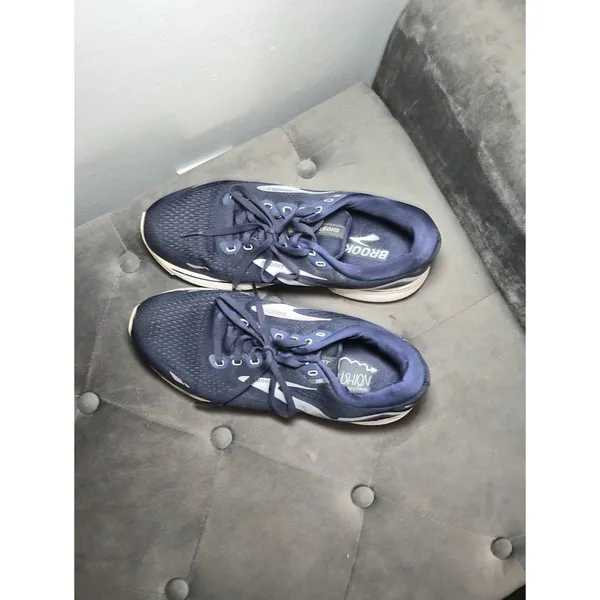 Brooks Ghost Women’s Running Shoes 9 Navy and White - Image 13