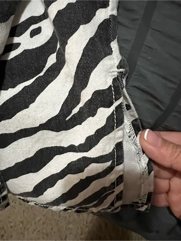Lioness Top Model Zebra Stripe Black White Baggy Jeans - Image 10