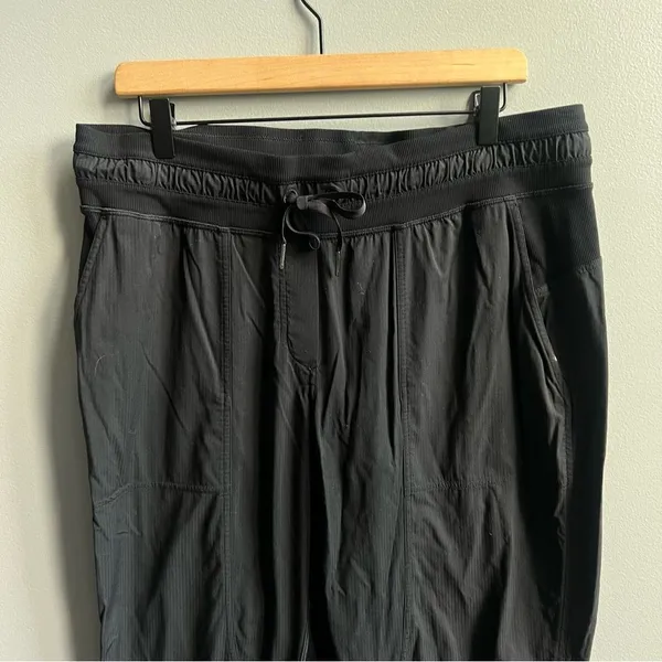 Lululemon Dance Studio Mid-Rise Crop 25" Black Pants Size 12 - Image 6
