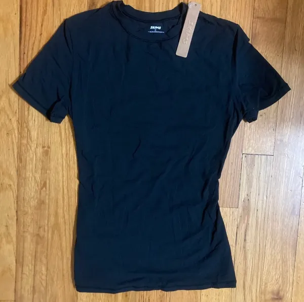 SKIMS Fits Everybody T-Shirt XS - Image 2