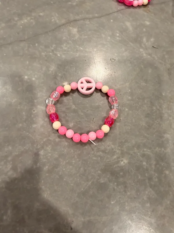 a peace bracelet Pink - Image 3