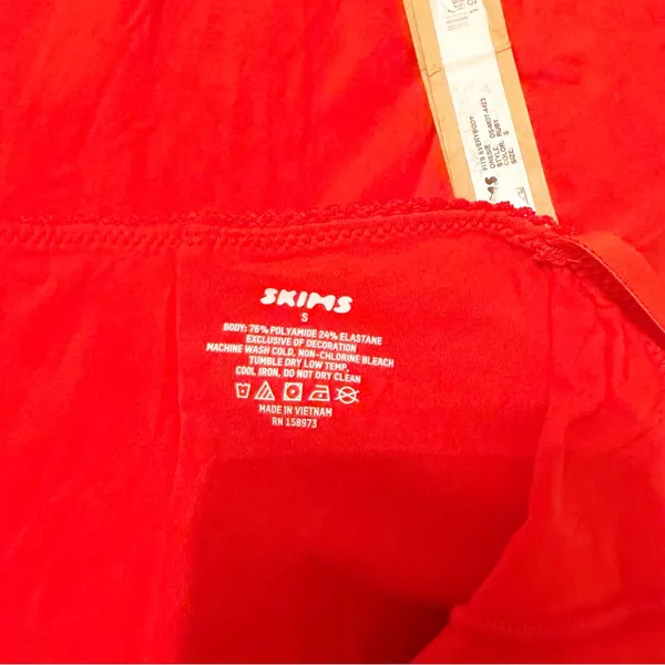 Skims Fits Everybody Valentines Onesie Ruby Red Romper Size Small S - Image 6
