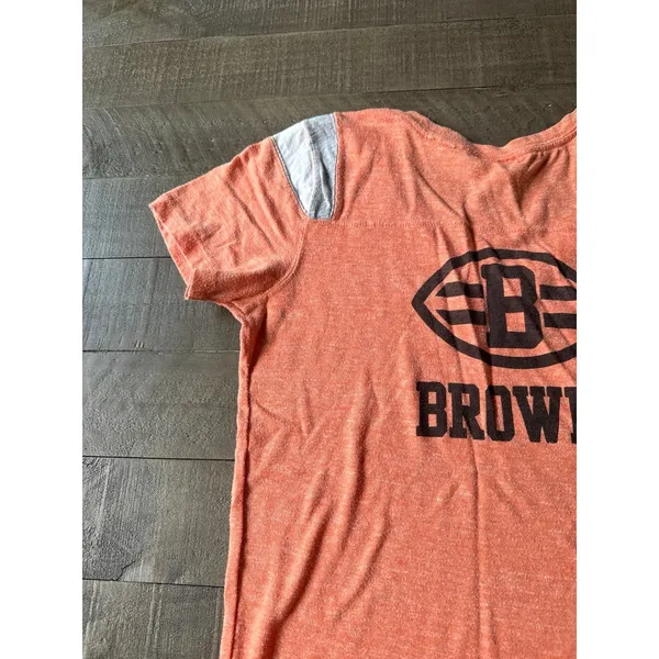 NFL Women's "Cleveland‎ Browns" Orange V Neck Short Sleeve Tee Size Medium - Image 9