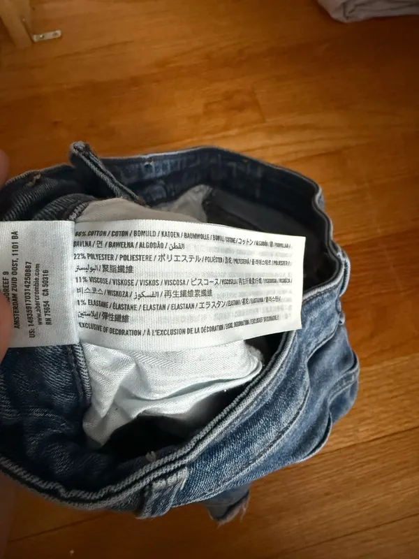 Abercrombie low rise Denim Shorts - Image 4