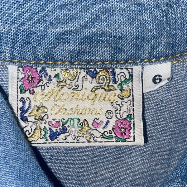 Vintage Western Style Embroidered Denim Button-Up Shirt - Image 2