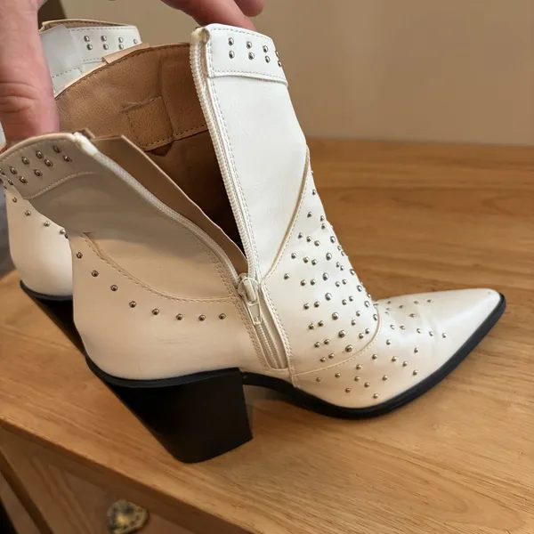 Truffle Collection Cowboy White Studded Ankle Heel Boots Pointed Toe 7.5 Western - Image 9