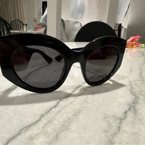 Gucci sunglasses. Thick cat eye frames - Image 5