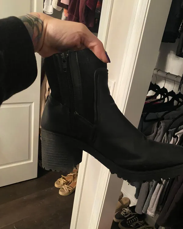 Black Boots Size 8 - Image 4