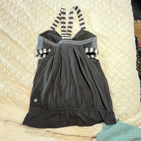 Lululemon Shirt Womens 6 Black Rest Less Tank Running Runner Racerback Ladies - Image 8