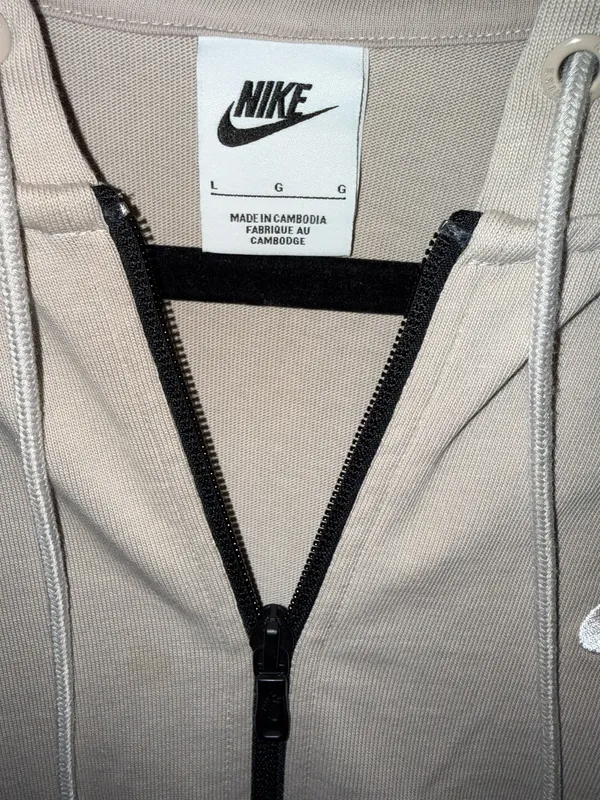 NIKE women’s Long Sleeve Fleece Zipper Active Hoodie sweater sz L ✨ - Image 4
