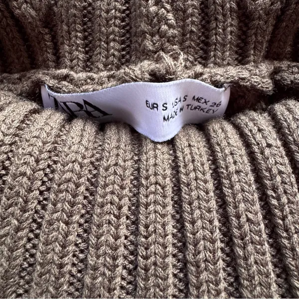 Zara Women’s Ribbed Knit Cropped Cowl Turtleneck 100% Acrylic Sweater Size Small - Image 3