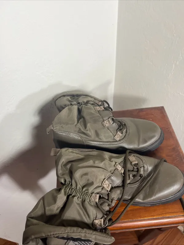 Coach Combat Boots Lace Up Size 5.5 Sage Green - Image 4