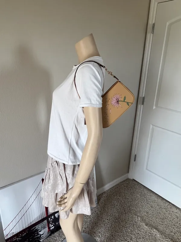 Coach Nolita 19 - Image 10
