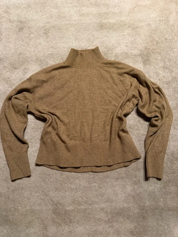 Calvin Klein Jeans Brown Turtleneck Sweater – Size Medium - Image 2