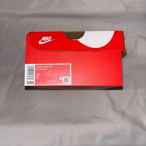 Nike Dunk Low Size: 7 - Image 10