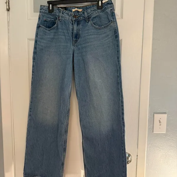 Levi’s Low Loose in medium wash jeans . Size 29 NWT (Sold at Free People) - Image 6