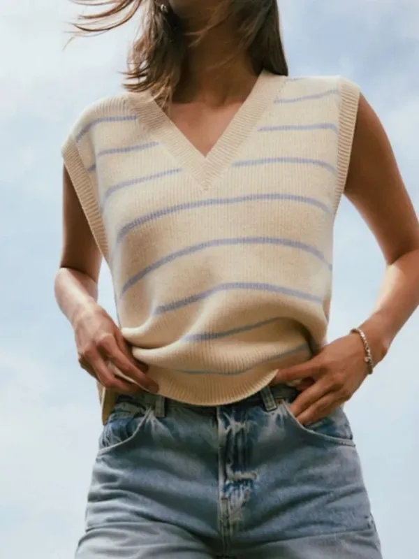 Reformation Janey Cotton Striped White and Blue Oversized Sweater Vest Medium - Image 2