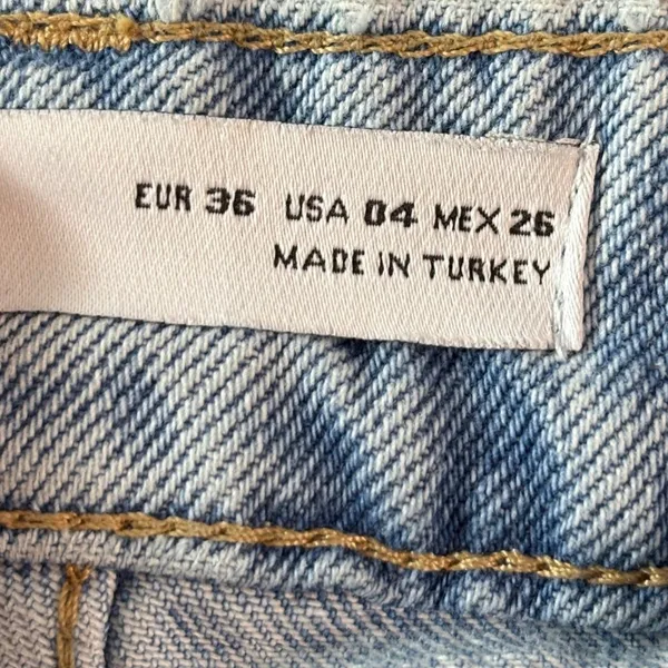 Zara Womens Light Wash High Waisted Wide Leg‎ Raw Hem Denim Jeans Size 4 - Image 4