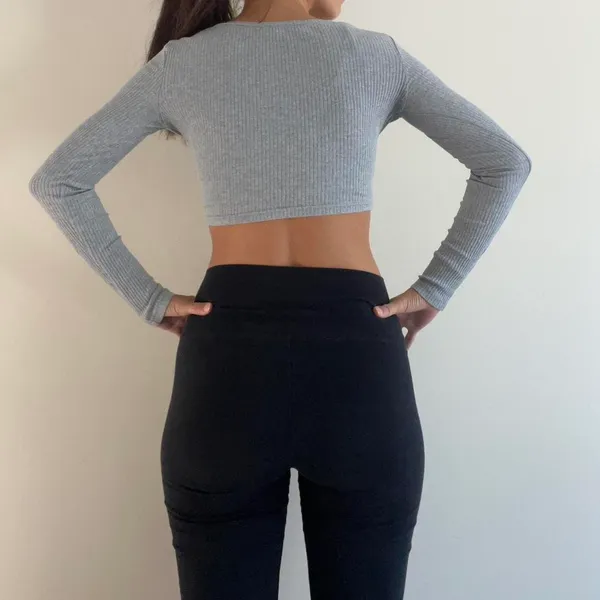 SheIn Grey Crop Top - Image 3