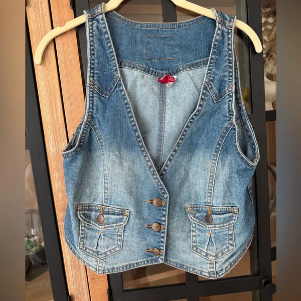 H&M denim vest top vneck button down jean light wash faded sleeveless - Image 6