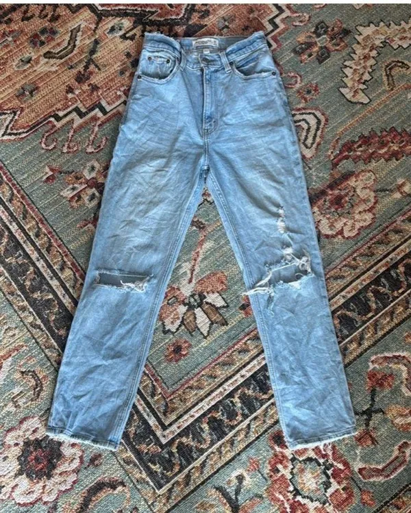 Abercrombie & Fitch Curve Love Ultra High Rise The Ankle Straight Jeans - Image 6