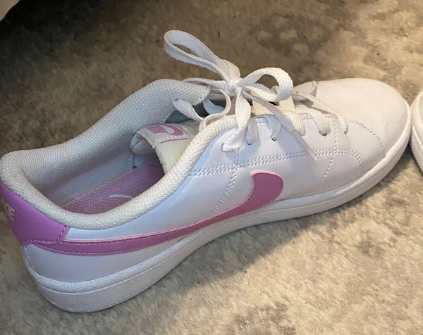 Nike Shoes - Image 3