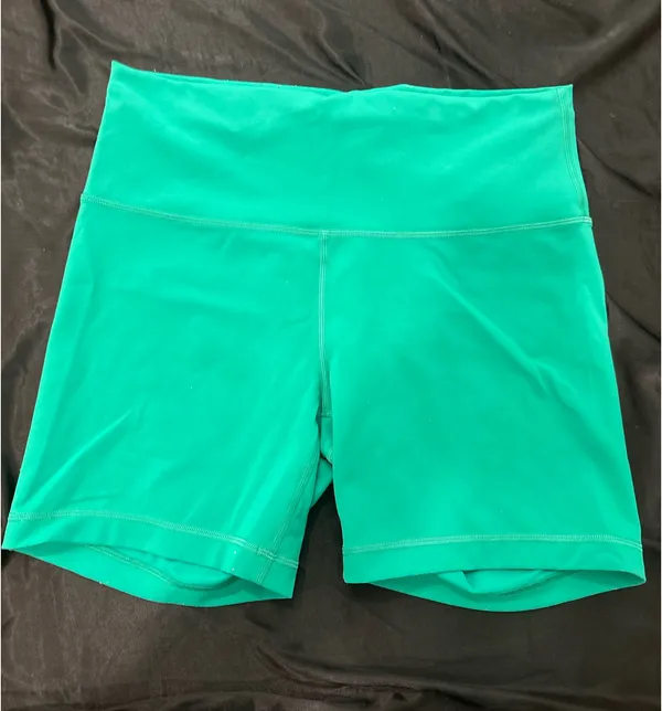 Lululemon Wunder Train Shorts - Image 2