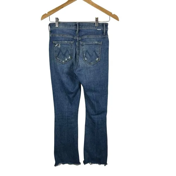 Mother The Insider Crop Step Chew Distressed Denim Jeans in Dancing‎ on Coals 24 - Image 3
