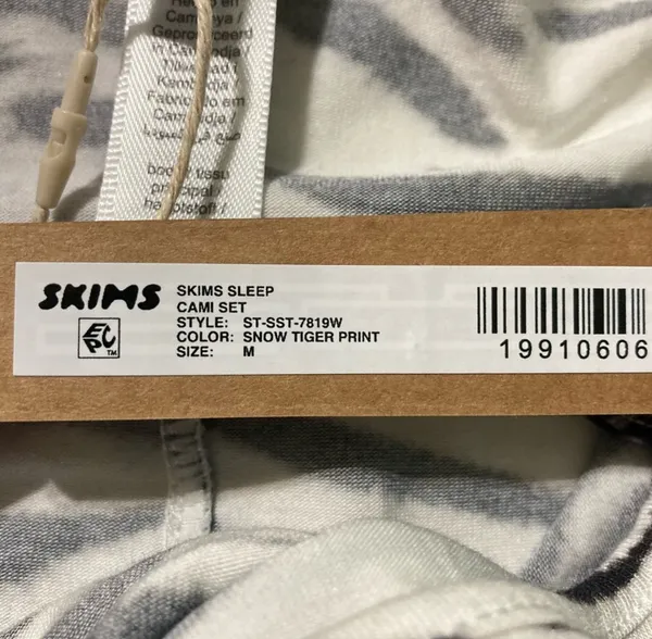 SKIMS Sleep Cami Set! M - Image 6