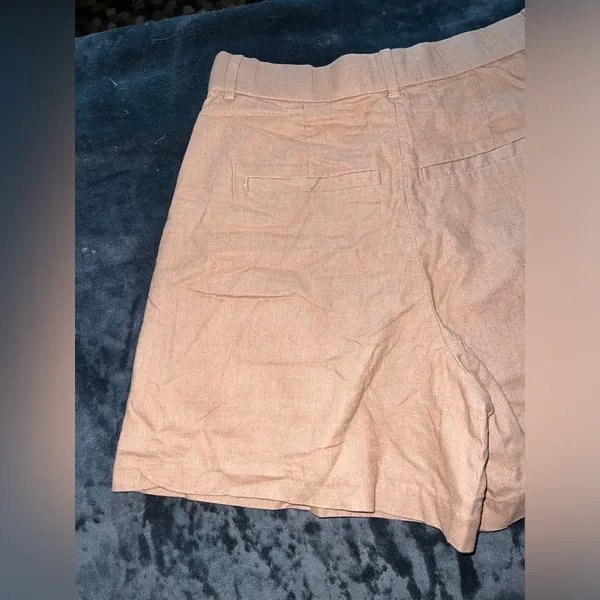 Abercrombie & Fitch Ultra High Rise Tailored Short Size Small - Image 6