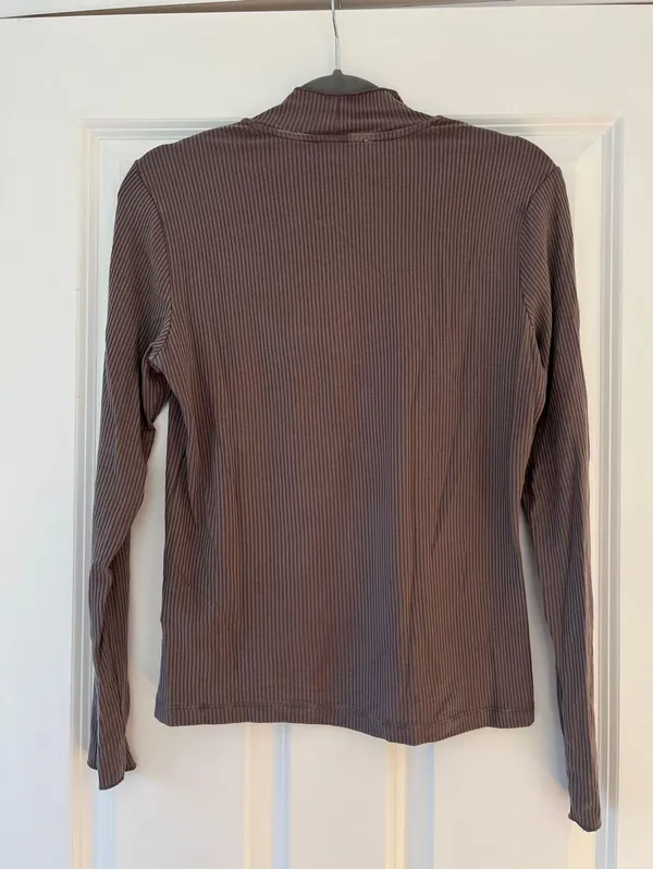Turtleneck Shirt Size M - Image 2