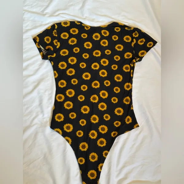 Rue21 Sunflower Print Women One Piece‎ - Image 5