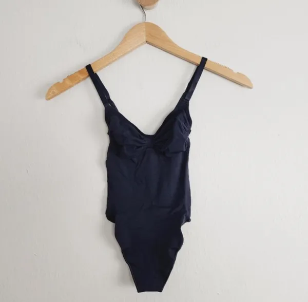 SKIMS Sculpting Thong Bodysuit M - Image 3