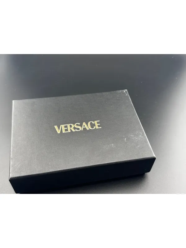 Versace Quilted Leather Wallet with Gold Medusa Button - Image 7