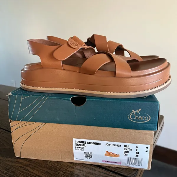 Chaco Townes Midform Size US 9 M EU 40 Women's Leather Sandals Cashew - Image 3
