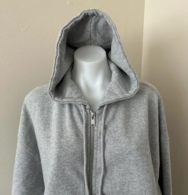 (NWT) Women’s Full Zip Gray Hoodie, One Size: L/XL - Image 2