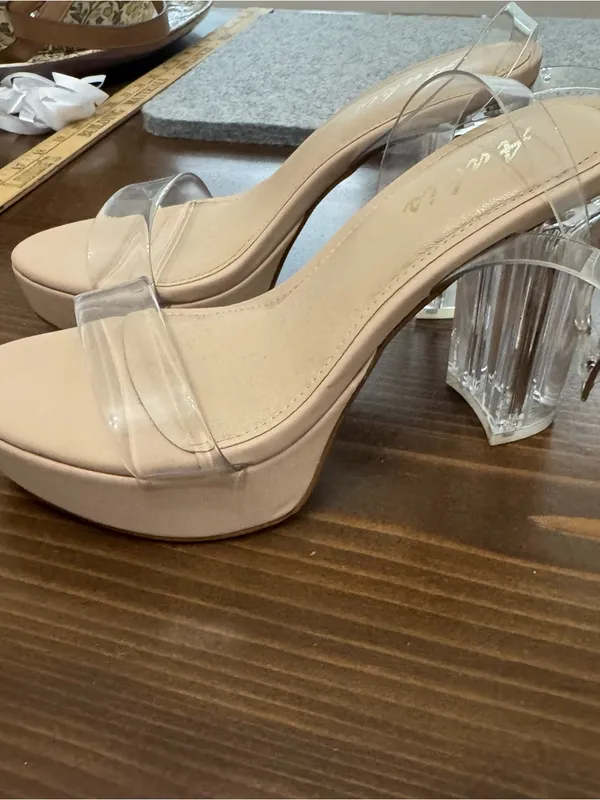 Chunky platform block heels Size 5 - Image 3