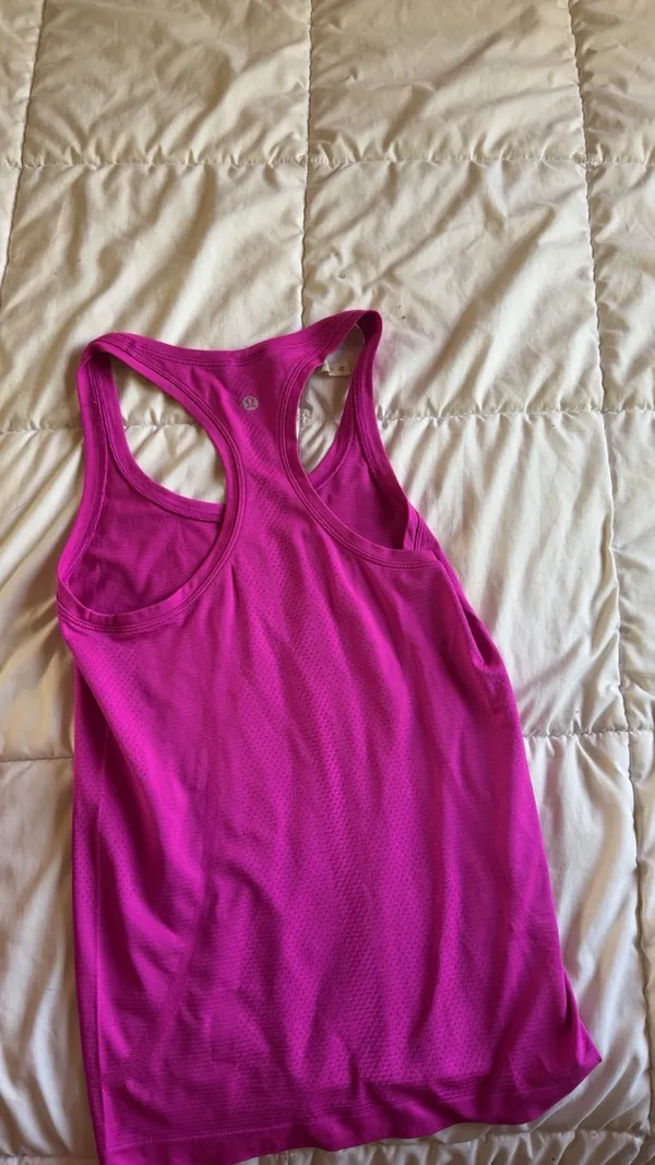 Lululemon Swiftly Tank Tech - Image 4