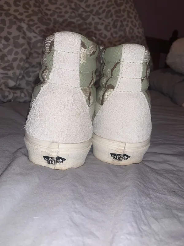 High Top  Womens - Image 4