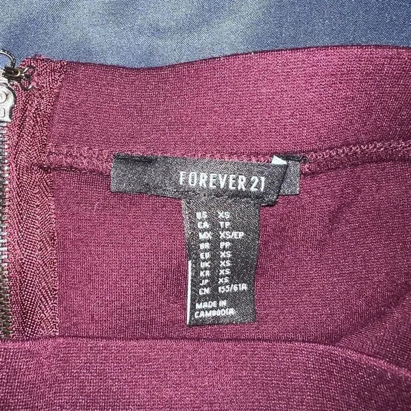 Forever 21 burgundy mini skirt size XS - Image 4